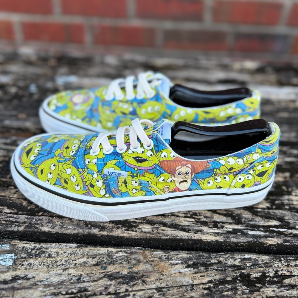 Vans Disney Pixar Toy Story x Era 'Aliens' Collaboration Shoes M-7 W-8.5   T7 - Picture 13 of 16